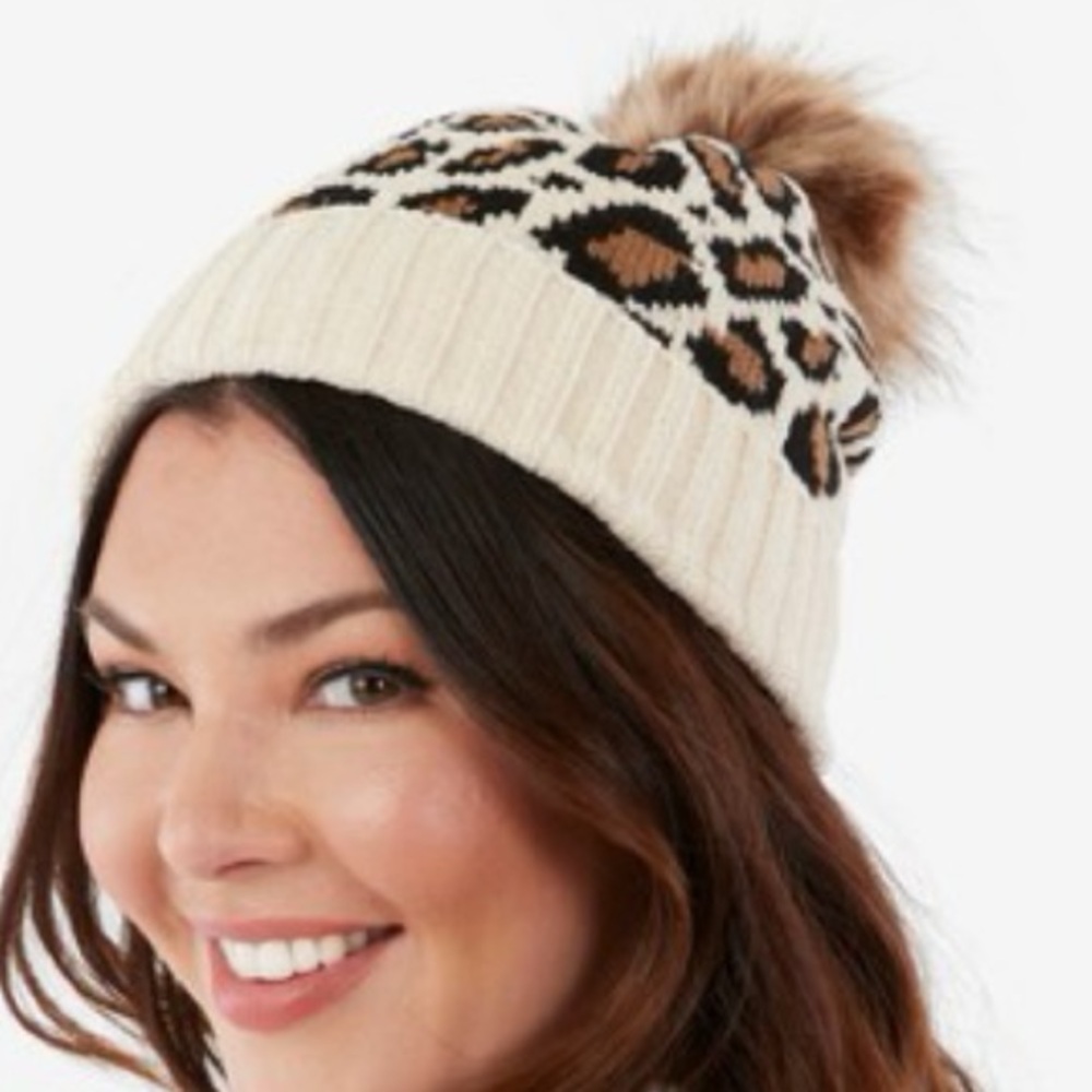 NWT Summer & Rose Animal Print Multi Pom Chenille Beanie with Interchanging Poms - Picture 5 of 8